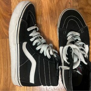 Vans High Top Old Skool! Size 5.5